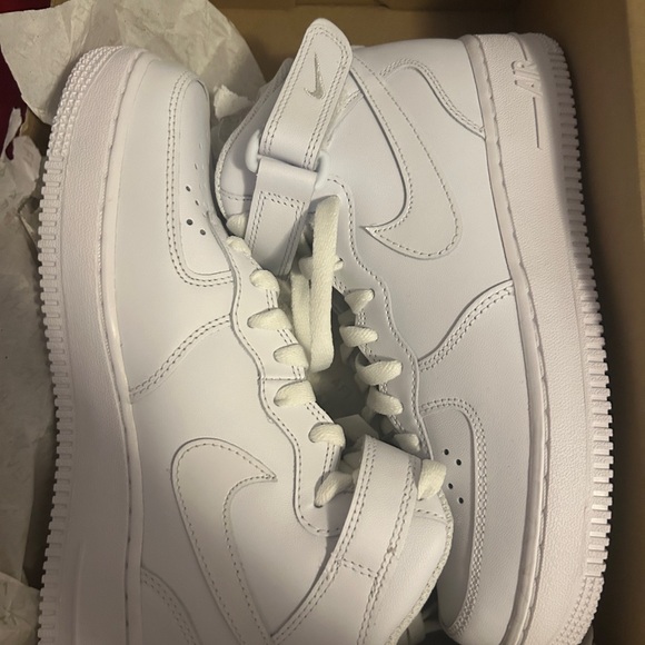 NIKE AIR FORCE 1 07 MID WOMENS SZ 8 EU 39 NWB - Picture 5 of 7